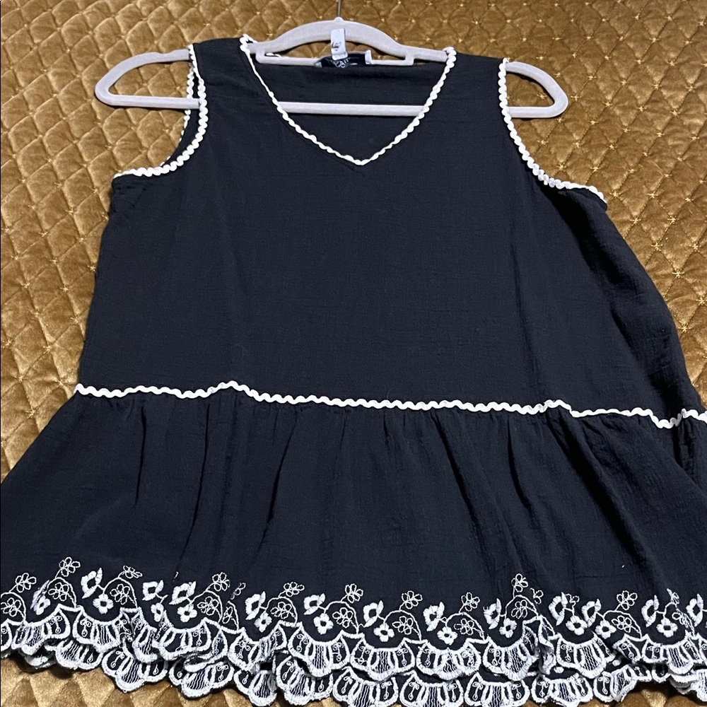Libby Edelman Black Top with White Trim